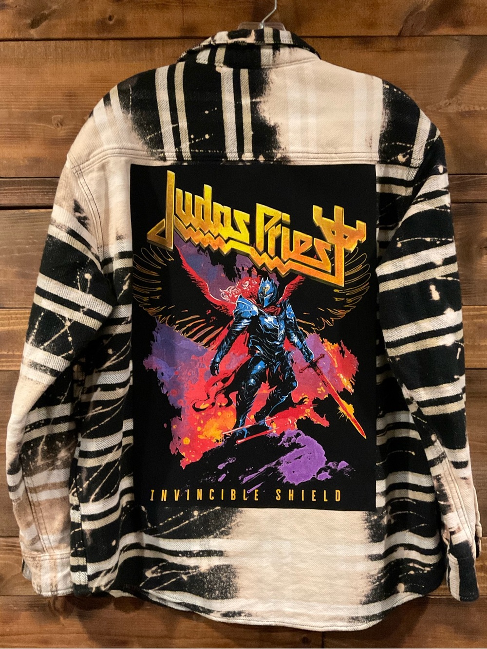 Custom JUDAS PRIEST Distressed Plaid Flannel Shirt Concert Ready
MENS size LARGE
